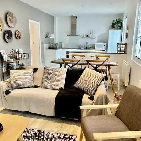 Apartment Voyage A La *