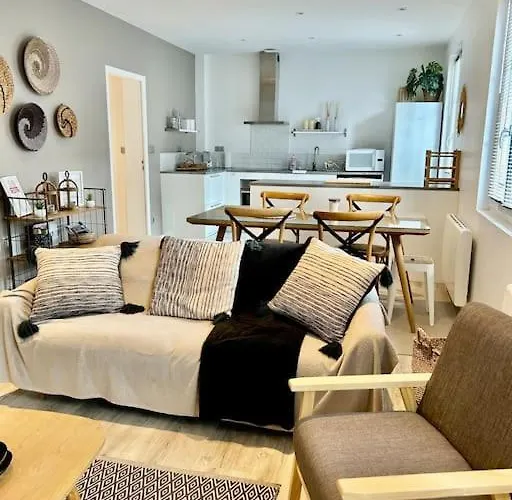 Apartament Voyage A La *