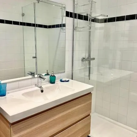 Appartement Voyage A La *